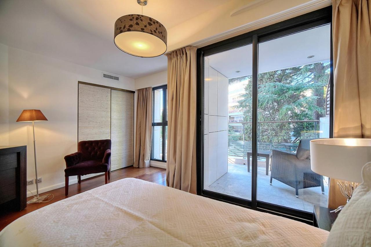 Carlton Riviera كان المظهر الخارجي الصورة
