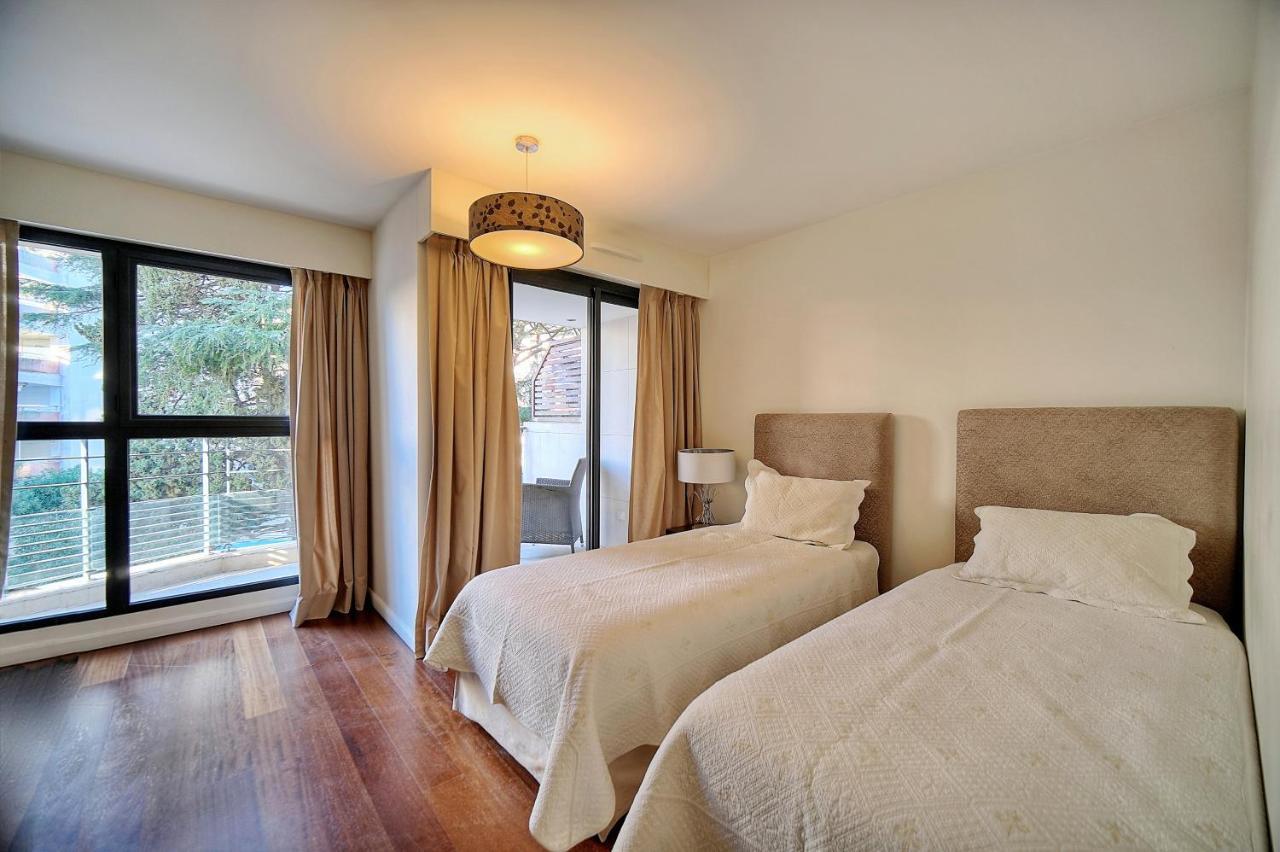 Carlton Riviera كان المظهر الخارجي الصورة