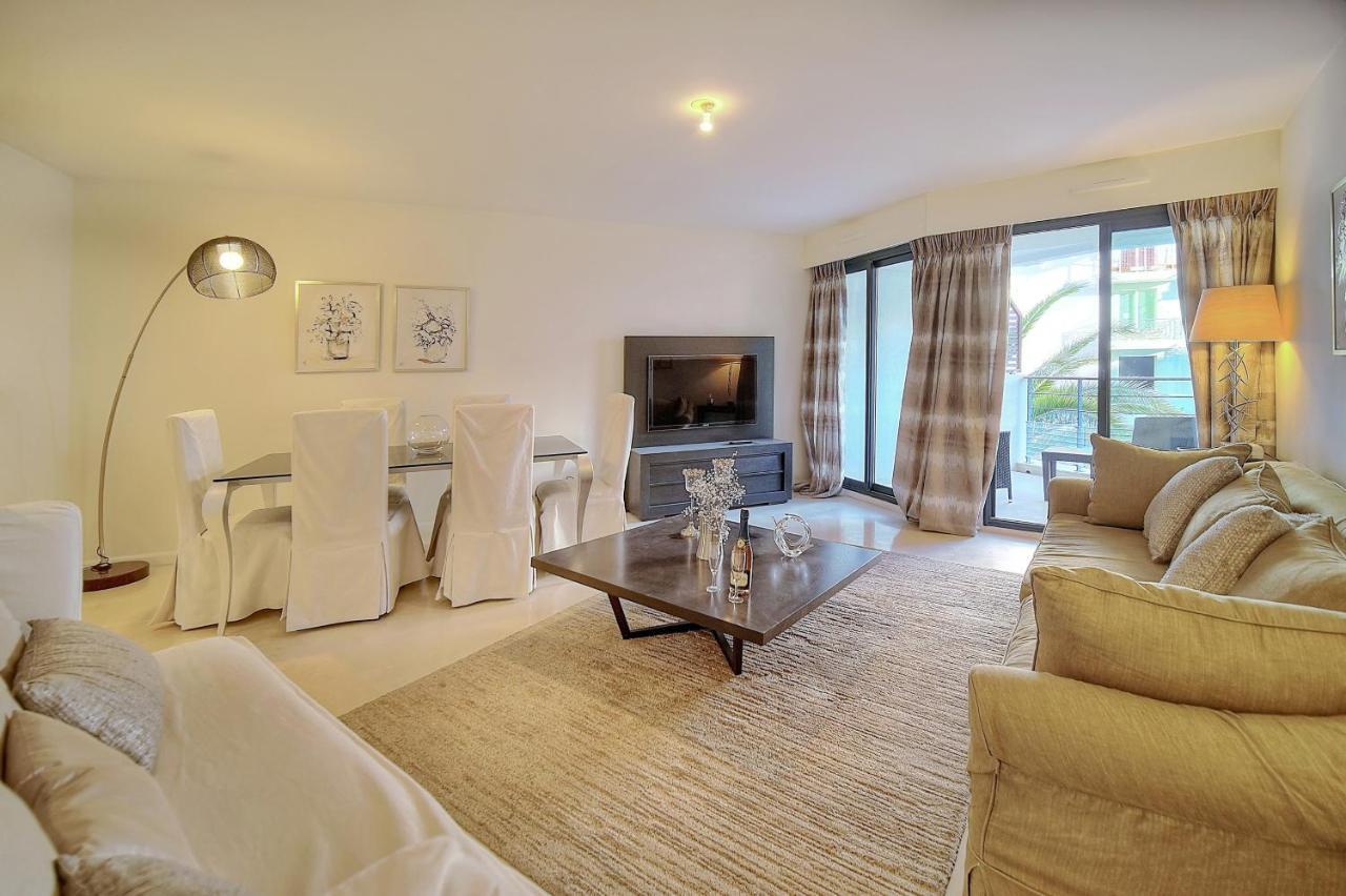 Carlton Riviera كان المظهر الخارجي الصورة