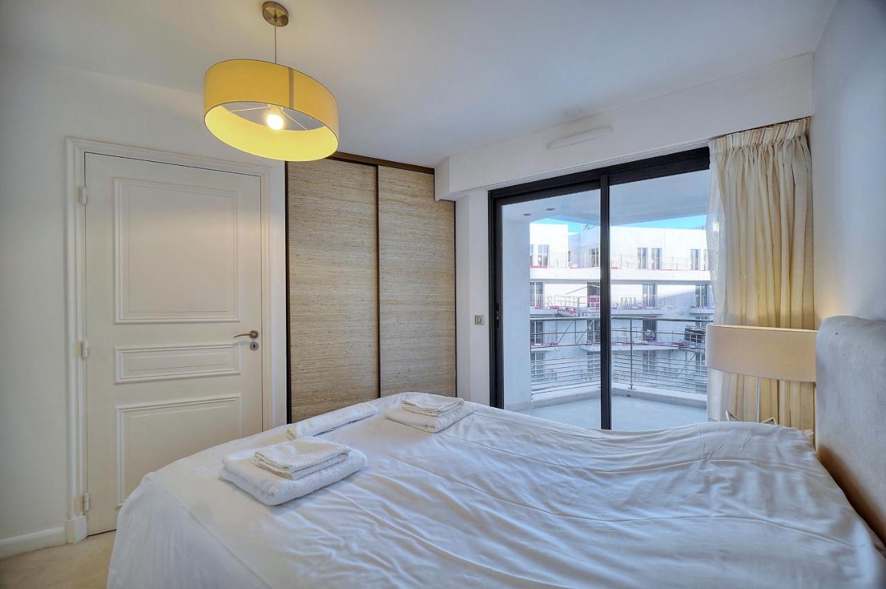 Carlton Riviera كان المظهر الخارجي الصورة