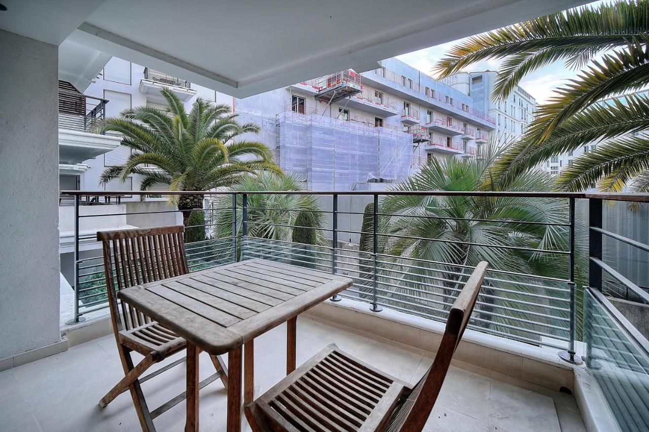 Carlton Riviera كان المظهر الخارجي الصورة