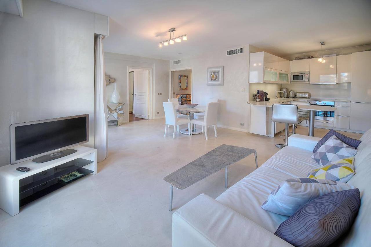Carlton Riviera كان المظهر الخارجي الصورة