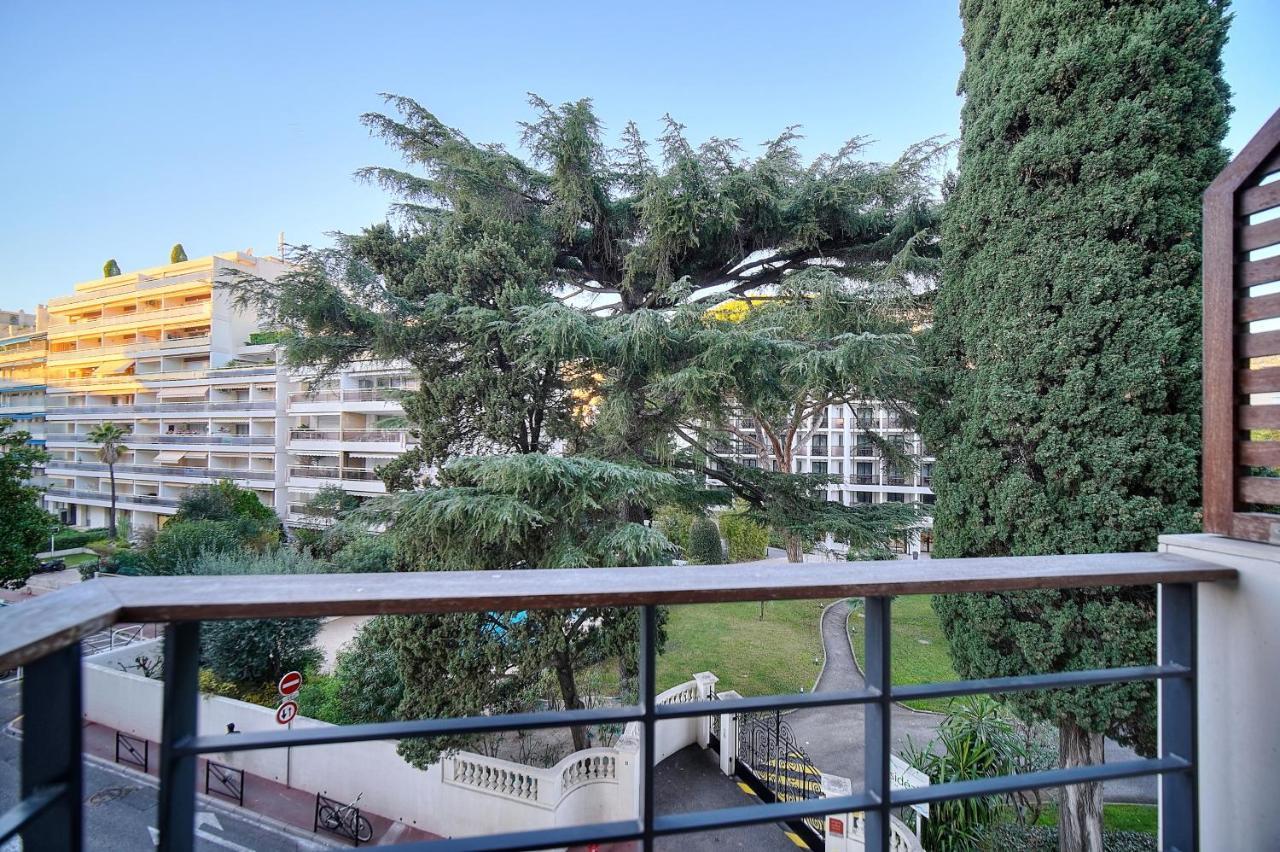 Carlton Riviera كان المظهر الخارجي الصورة