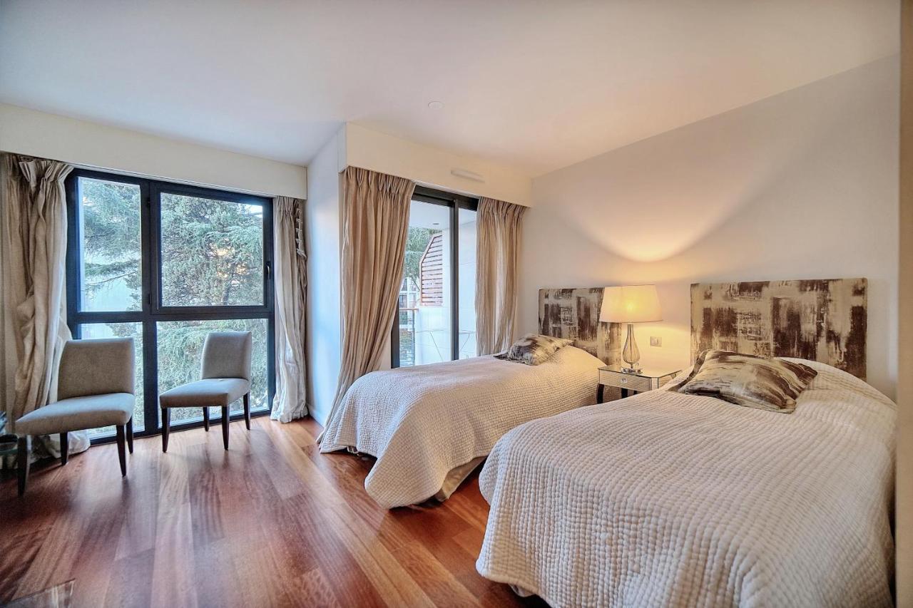 Carlton Riviera كان المظهر الخارجي الصورة