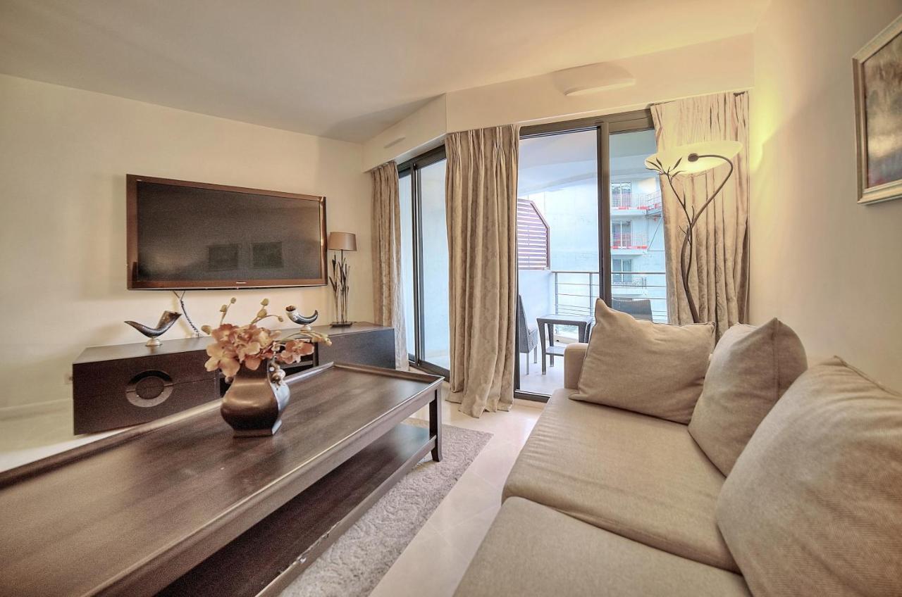 Carlton Riviera كان المظهر الخارجي الصورة