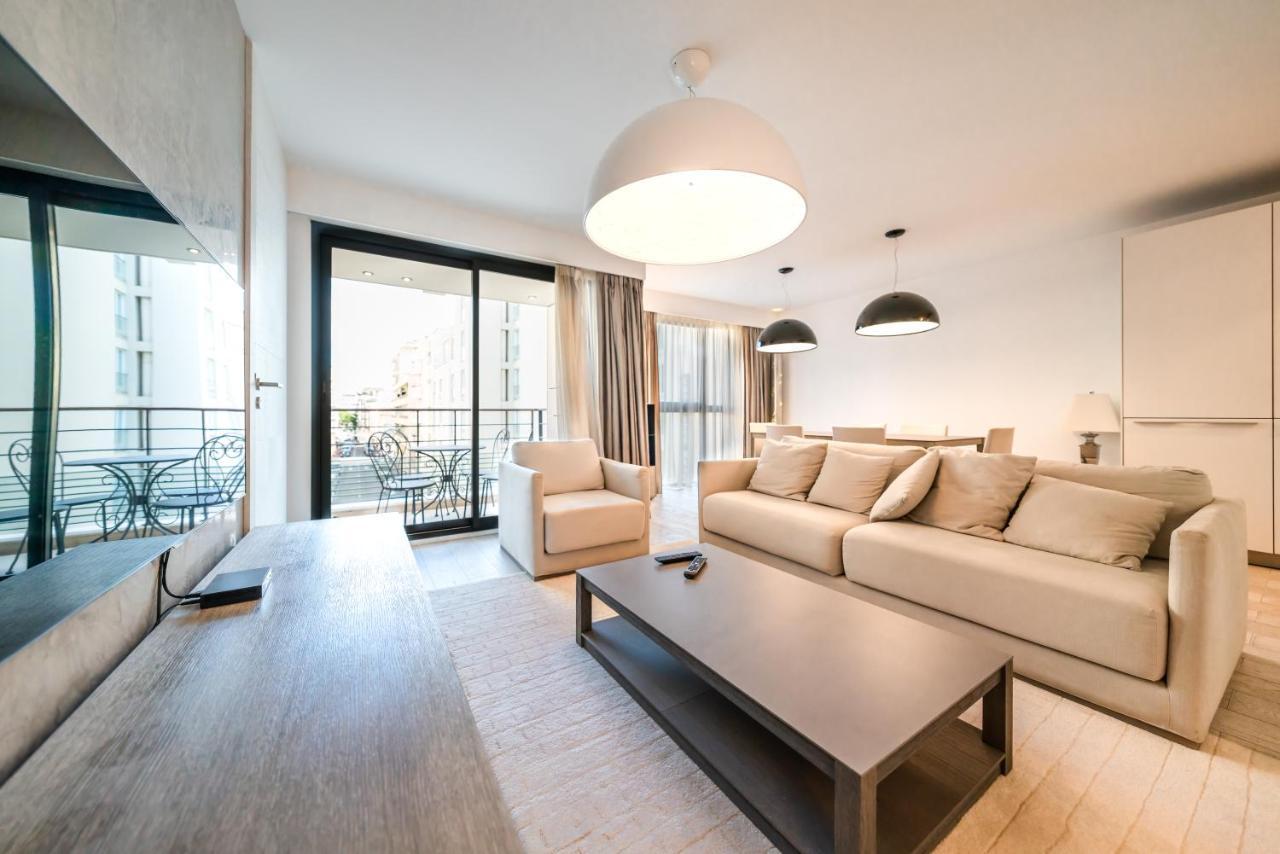 Carlton Riviera كان المظهر الخارجي الصورة