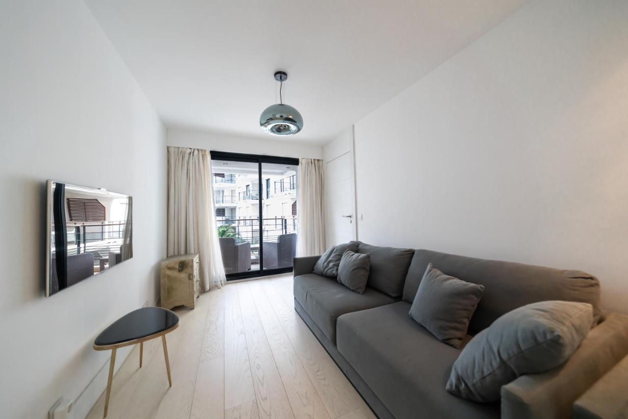 Carlton Riviera كان المظهر الخارجي الصورة