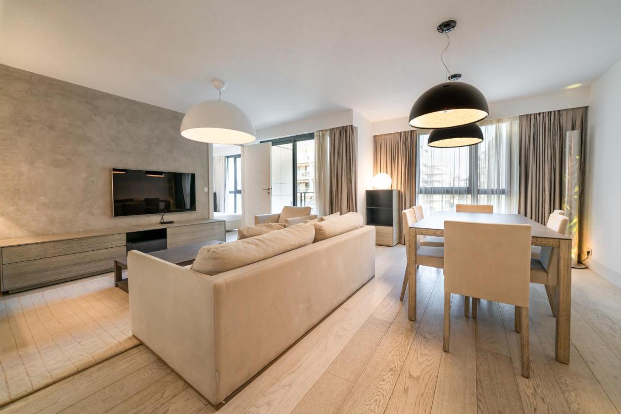 Carlton Riviera كان المظهر الخارجي الصورة