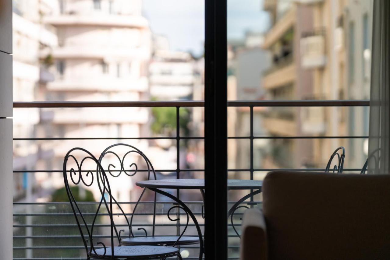 Carlton Riviera كان المظهر الخارجي الصورة