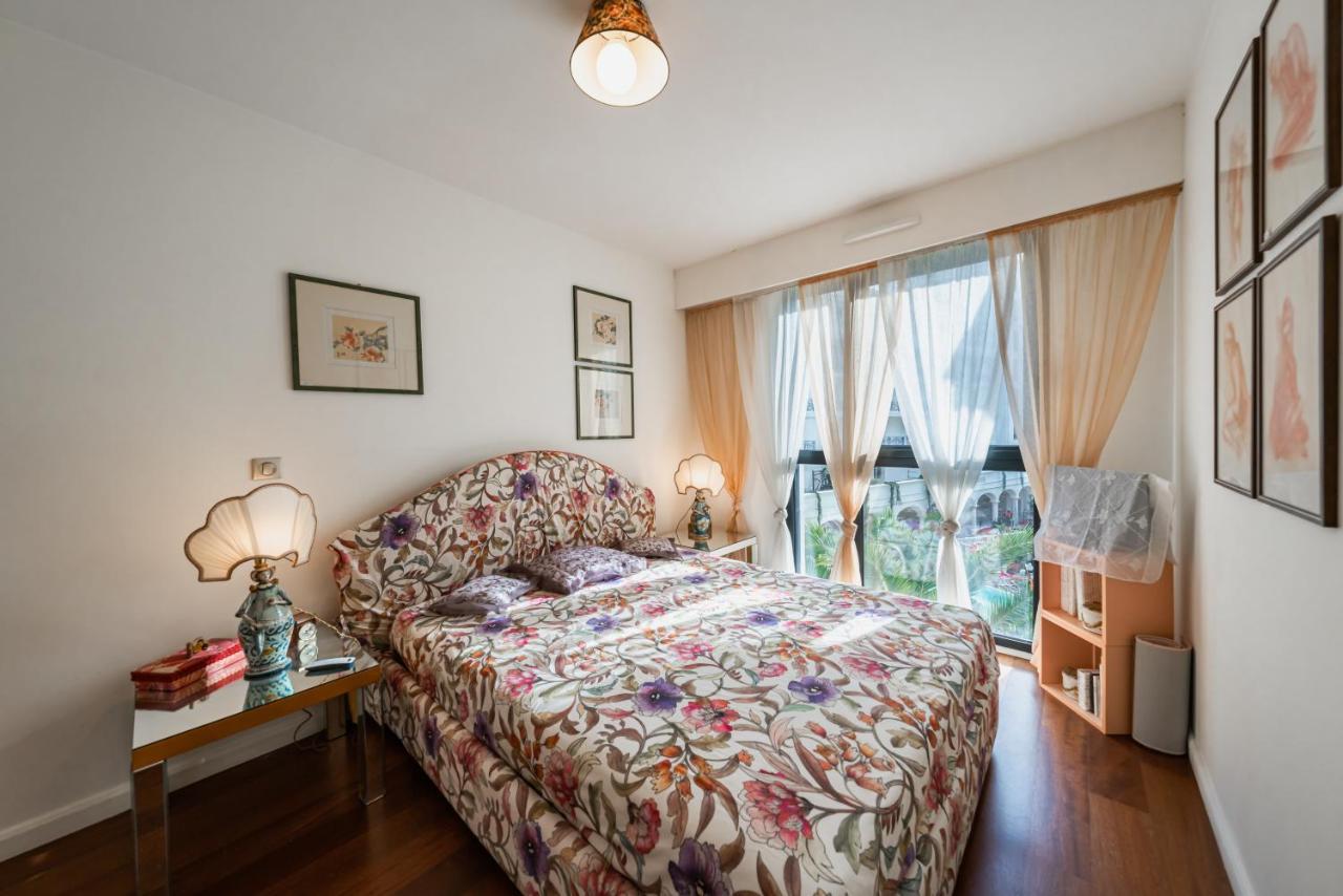 Carlton Riviera كان المظهر الخارجي الصورة