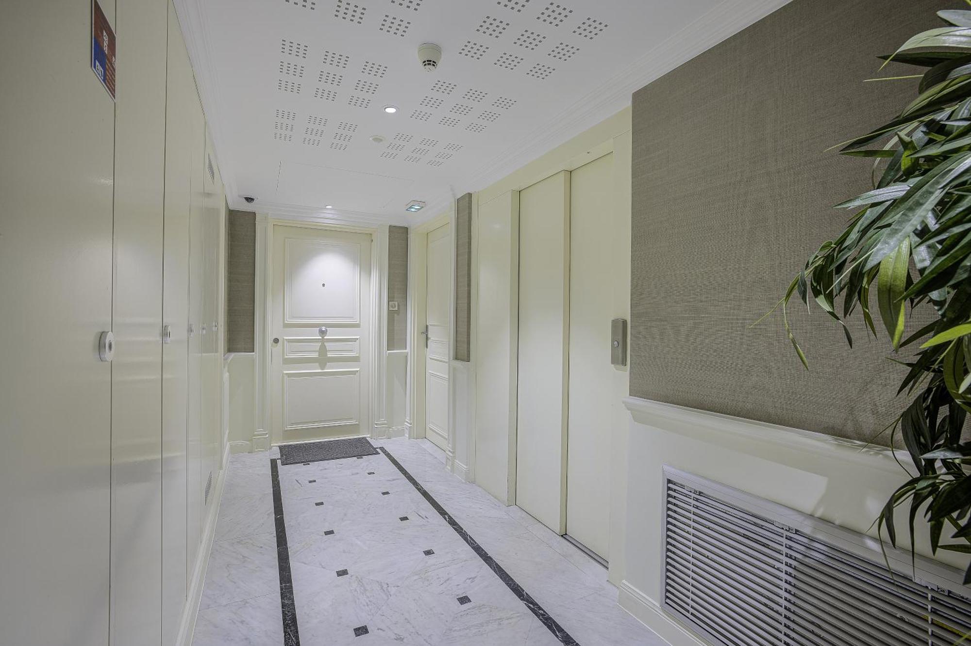 Carlton Riviera كان المظهر الخارجي الصورة
